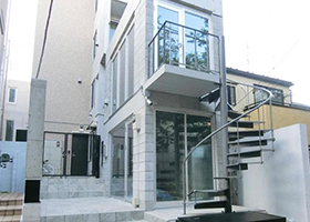 & Hinna(アンドヒンナ 不動前)